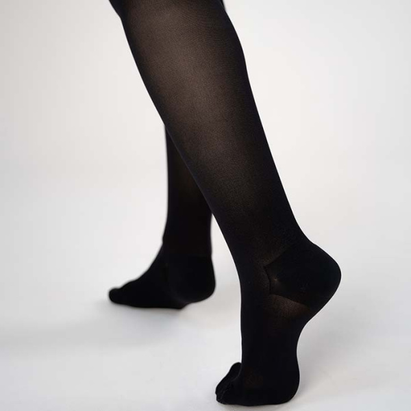 Чулки компрессионные с закрытым носком, класс компрессии 1, на широкое бедро, цвет черный, ТК.931 Evolution ТК.931.10W  Evolution